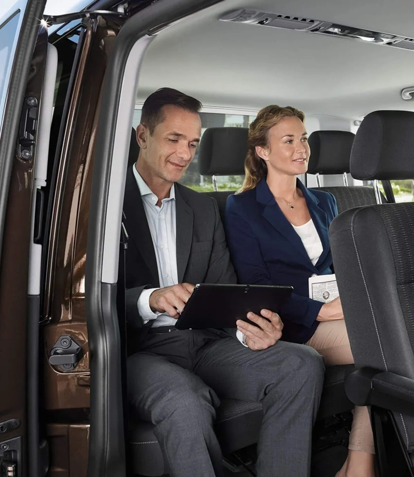Elite Limo Executive Chauffeur at Your Service