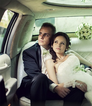 Stretched Limo for Weddings